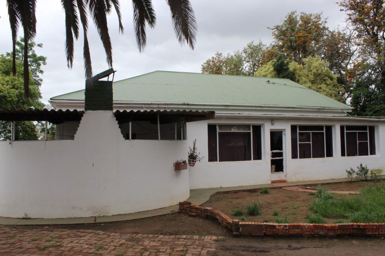 3 Bedroom House for sale in Kirkwood 7 John Street P24113566954