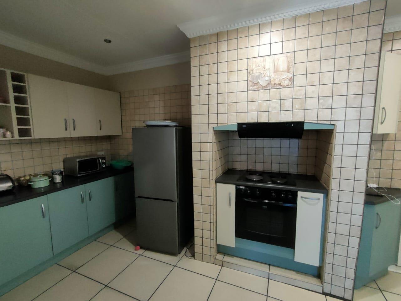 3 Bedroom House for sale in Beaconsfield P24113567850