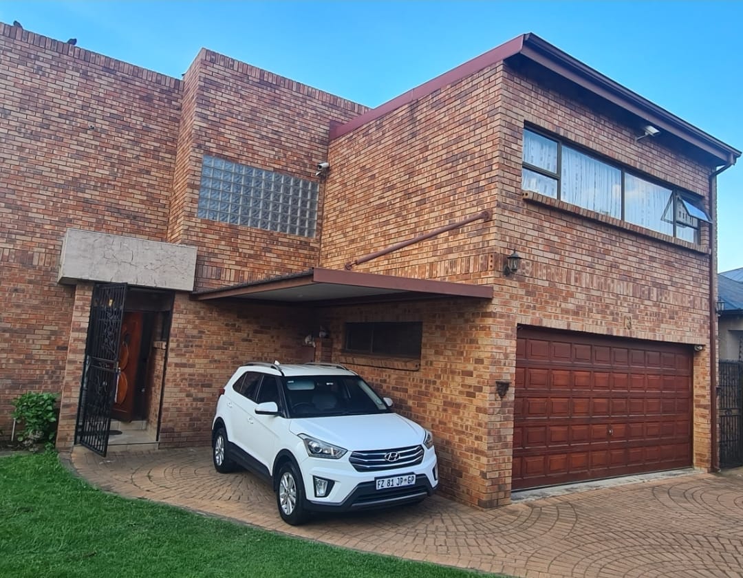 Kensington, Johannesburg Property Property and houses for sale in Kensington, Johannesburg