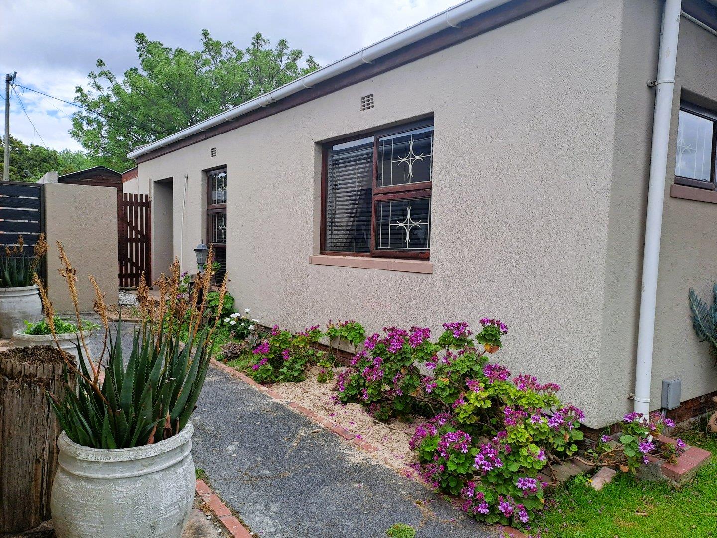 3 Bedroom House for sale in Brackenfell Central P24113574412