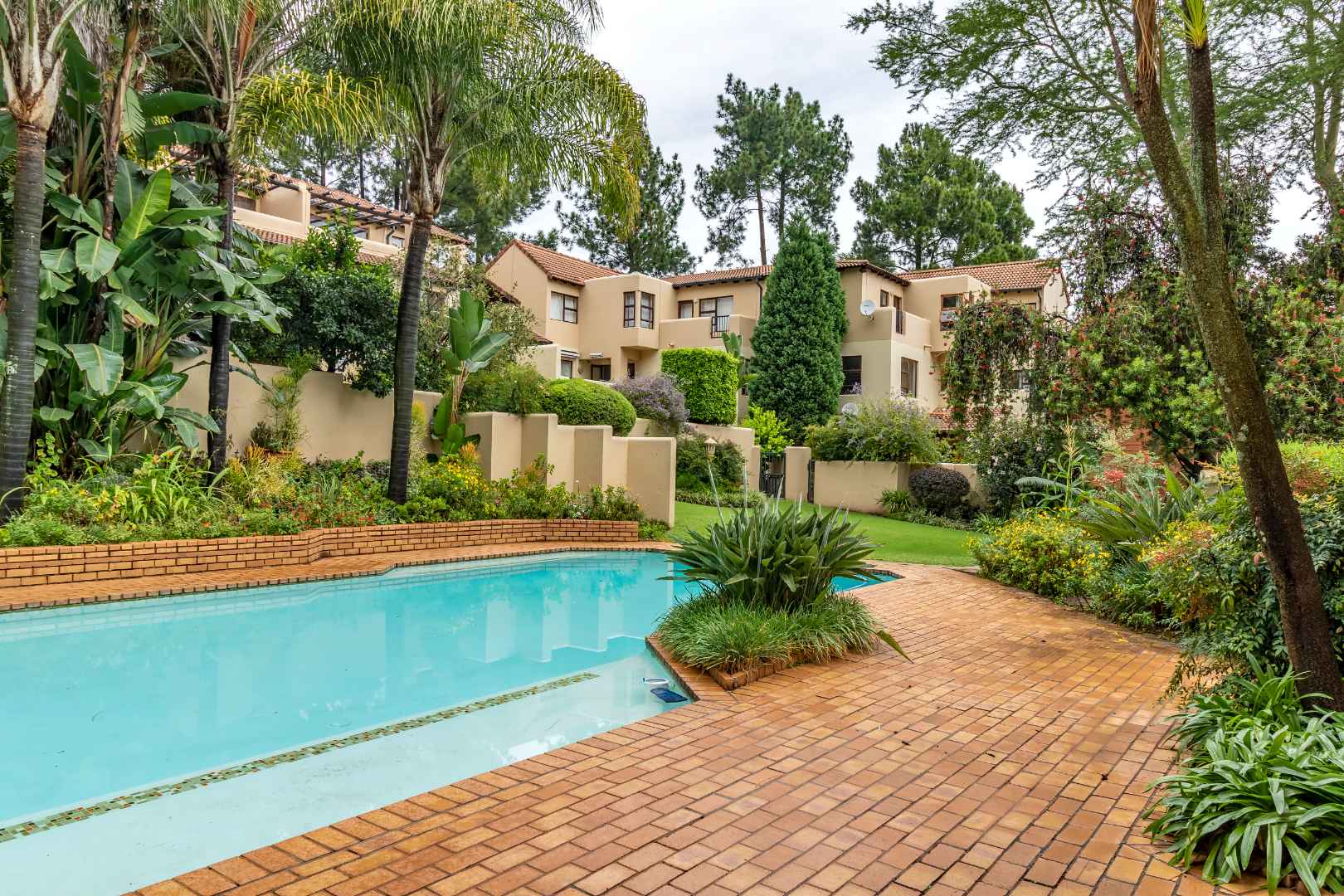 2 Bedroom Apartment / flat for sale in Bryanston 18 John Street P24