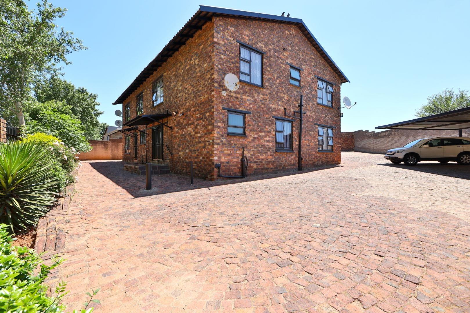 Commercial property for sale in Marlboro Gardens P24113575727