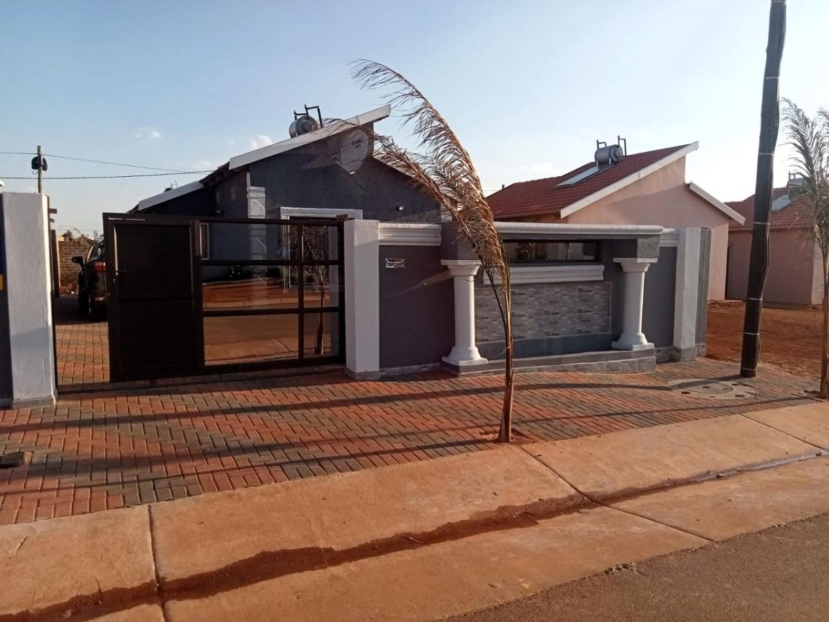 2 Bedroom House for sale in Savanna City 6091 Hankou P24113576518