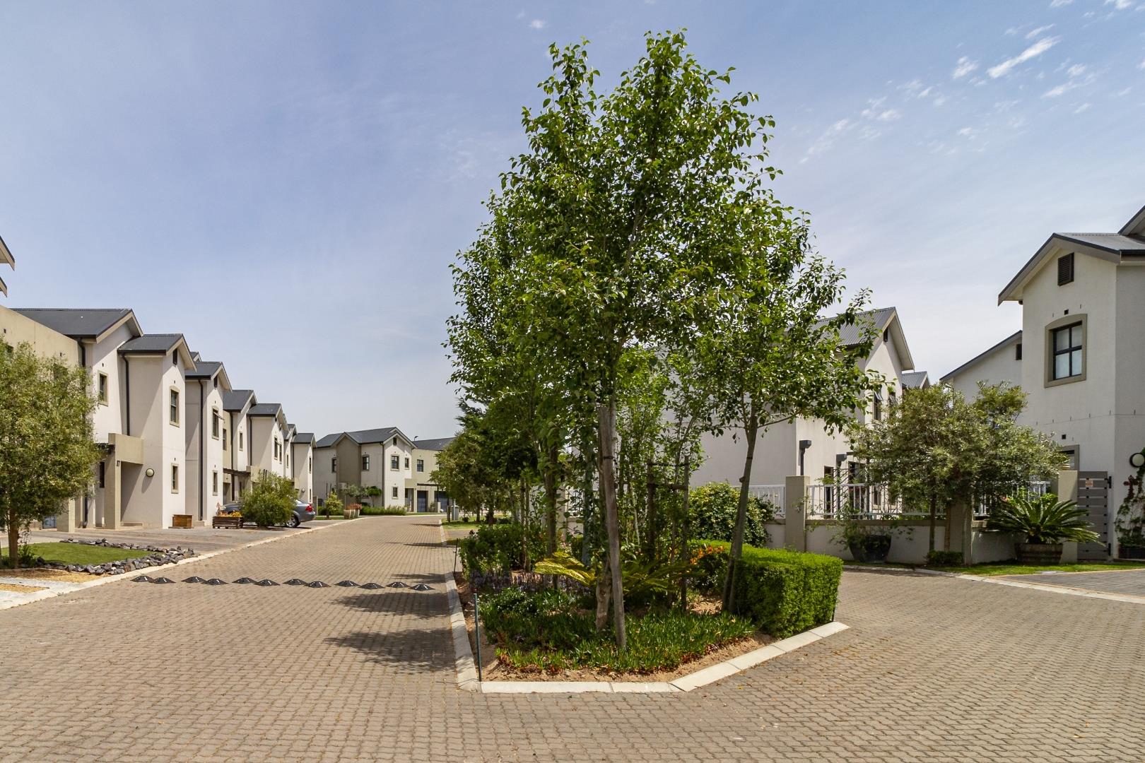 3 Bedroom House for sale in Buh Rein Estate P24113577365