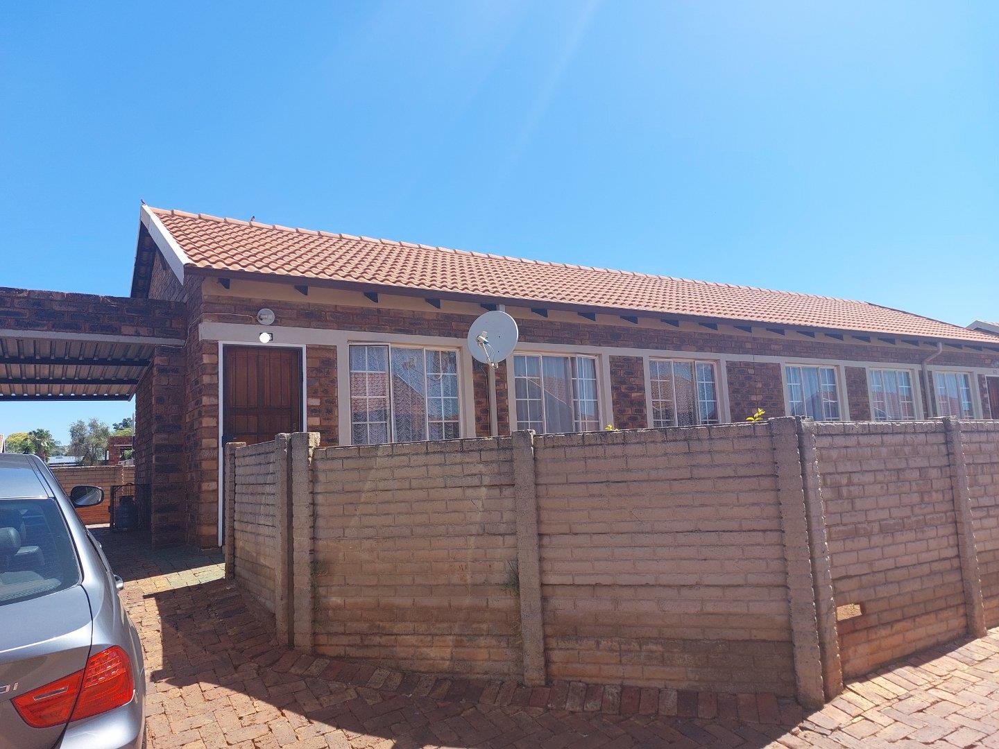 3 Bedroom Townhouse for sale in The Orchards P24113577470