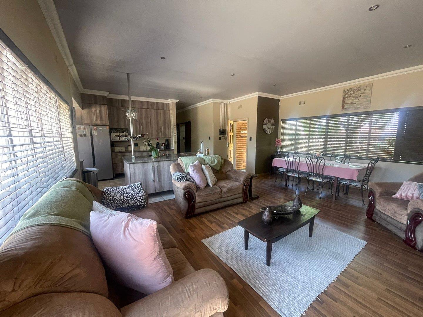 3 Bedroom House for sale in Duncanville P24113577895