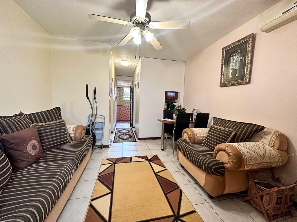 2 Bedroom Apartment / flat for sale in Windermere 2 Jeandale, 14 Mckenzie Road P24113579528