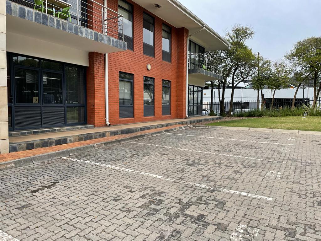 Commercial property to rent in Bedfordview 6 Viscount Road P24