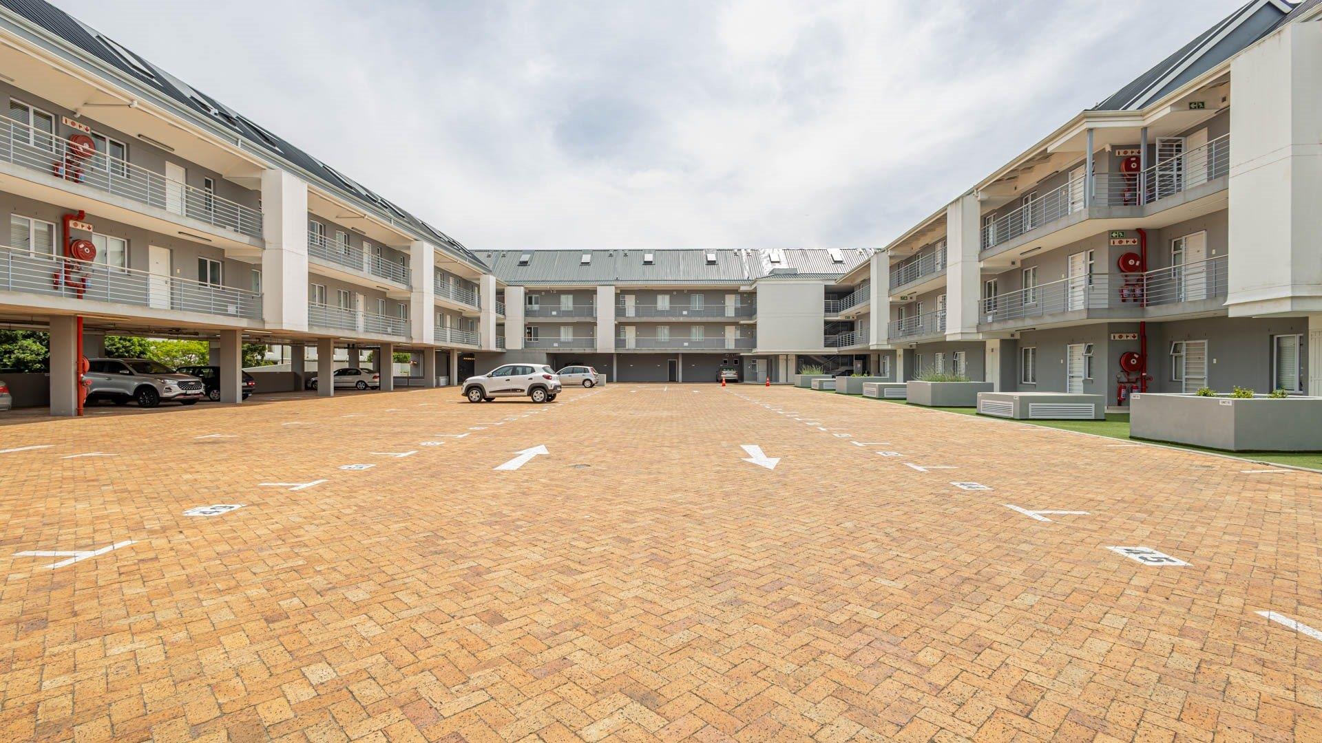 Apartments / flats for sale in Durbanville Durbanville Property