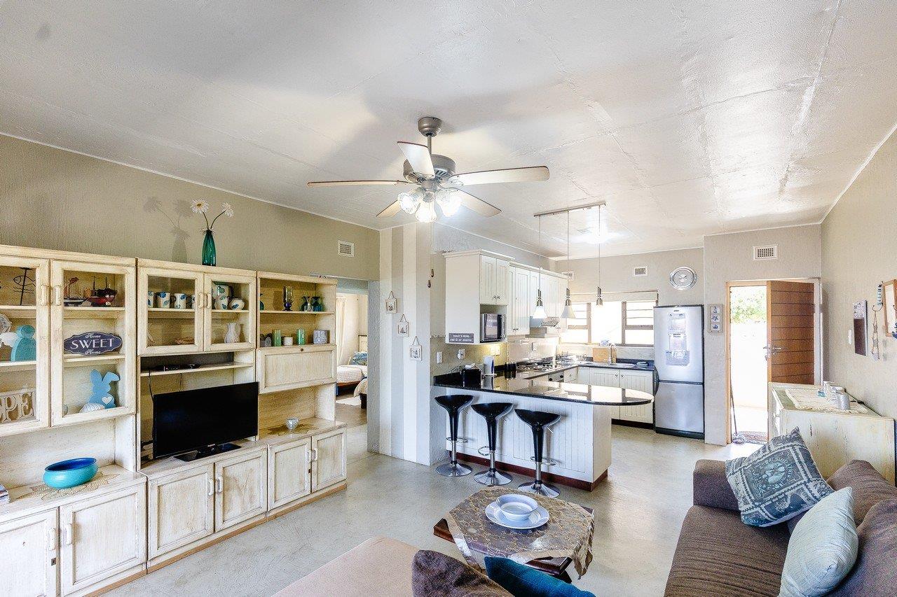 2 Bedroom Apartment / flat for sale in St Michaels On Sea P24113584214