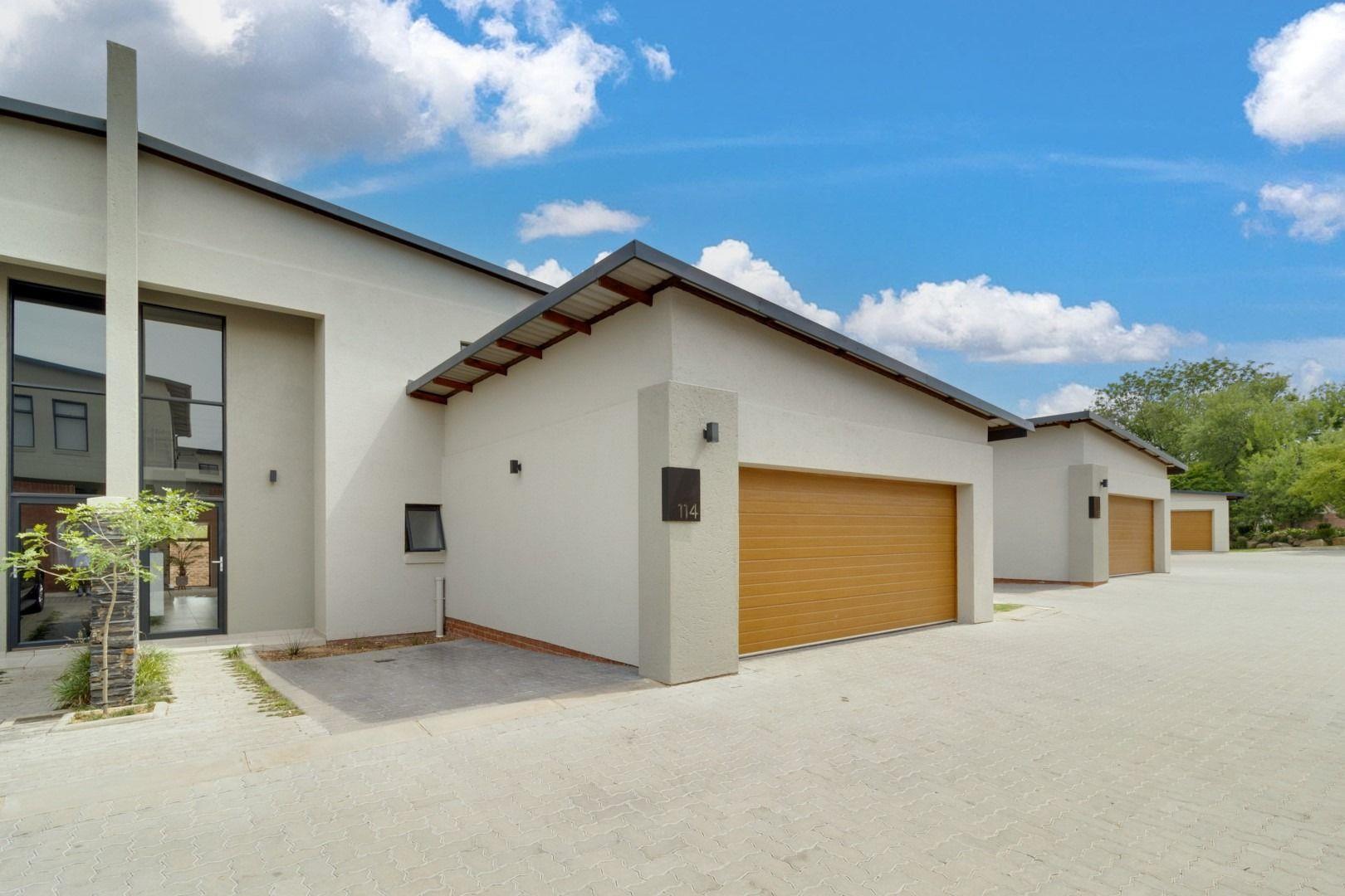 Crowthorne Ah Property Property and houses for sale in Crowthorne Ah