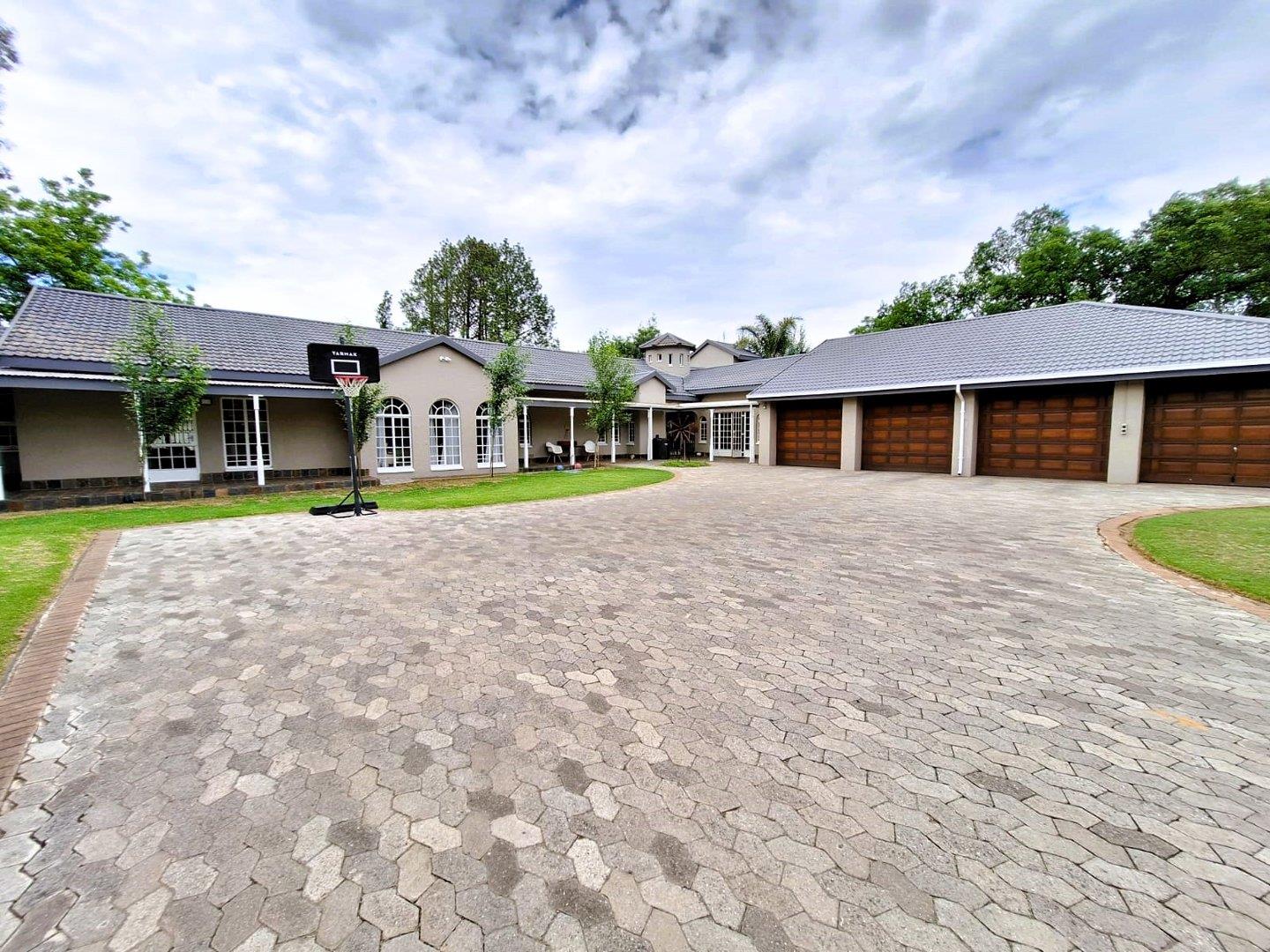 5 Bedroom House for sale in Three Rivers Proper P24113585612