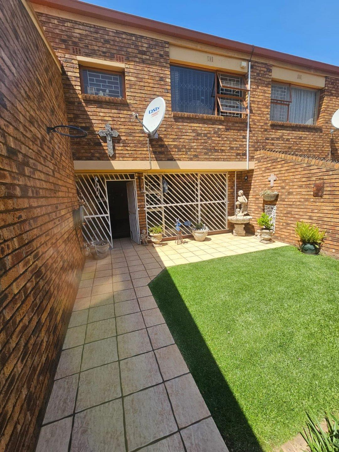 Vanderbijlpark Ce 3 Property Property and houses for sale in