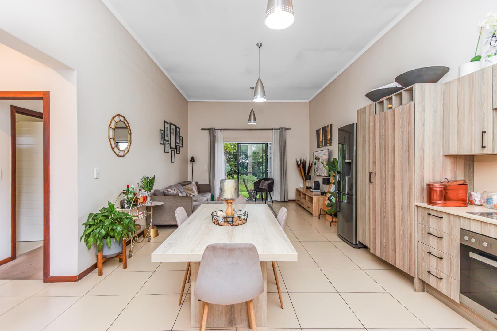 3 Bedroom Townhouse for sale in Jackal Creek Golf Estate P24113586340