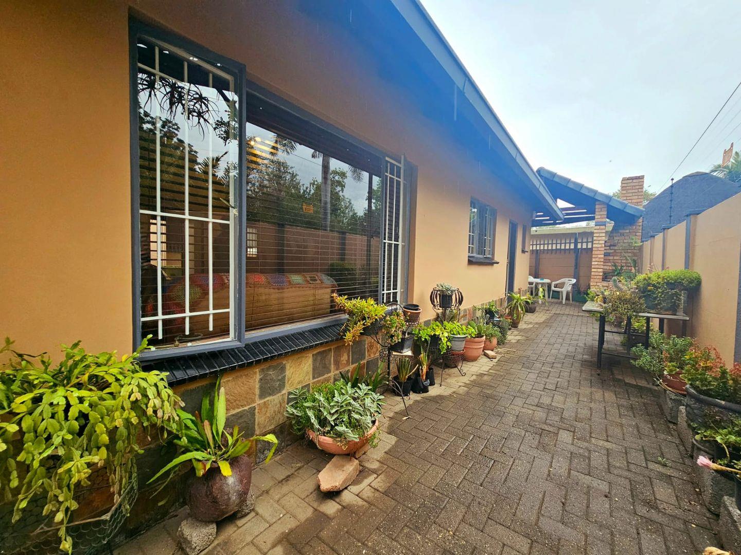 3 Bedroom House for sale in Bodorp P24113587574