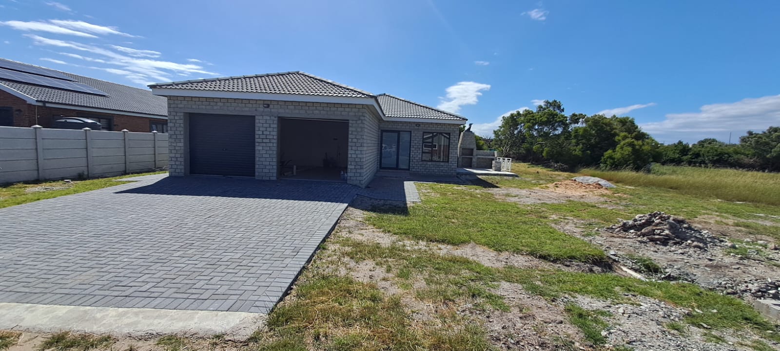 Paradise Beach, Jeffreys Bay Property Property and houses for sale in