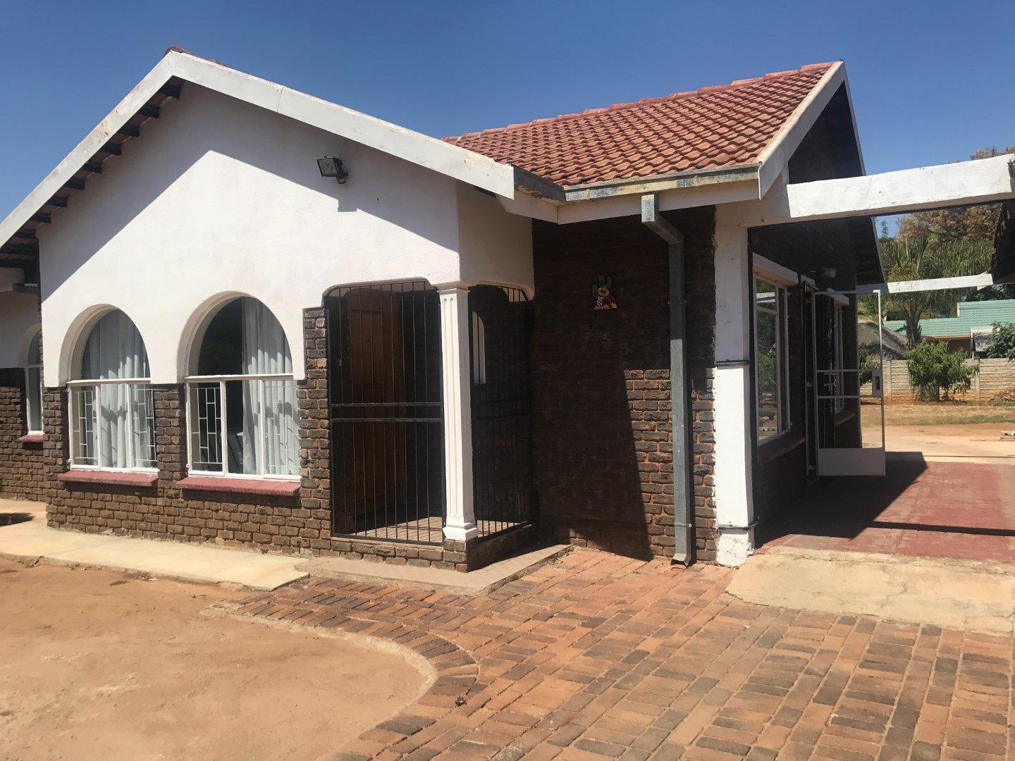 3 Bedroom House for sale in Flora Park P24113588001