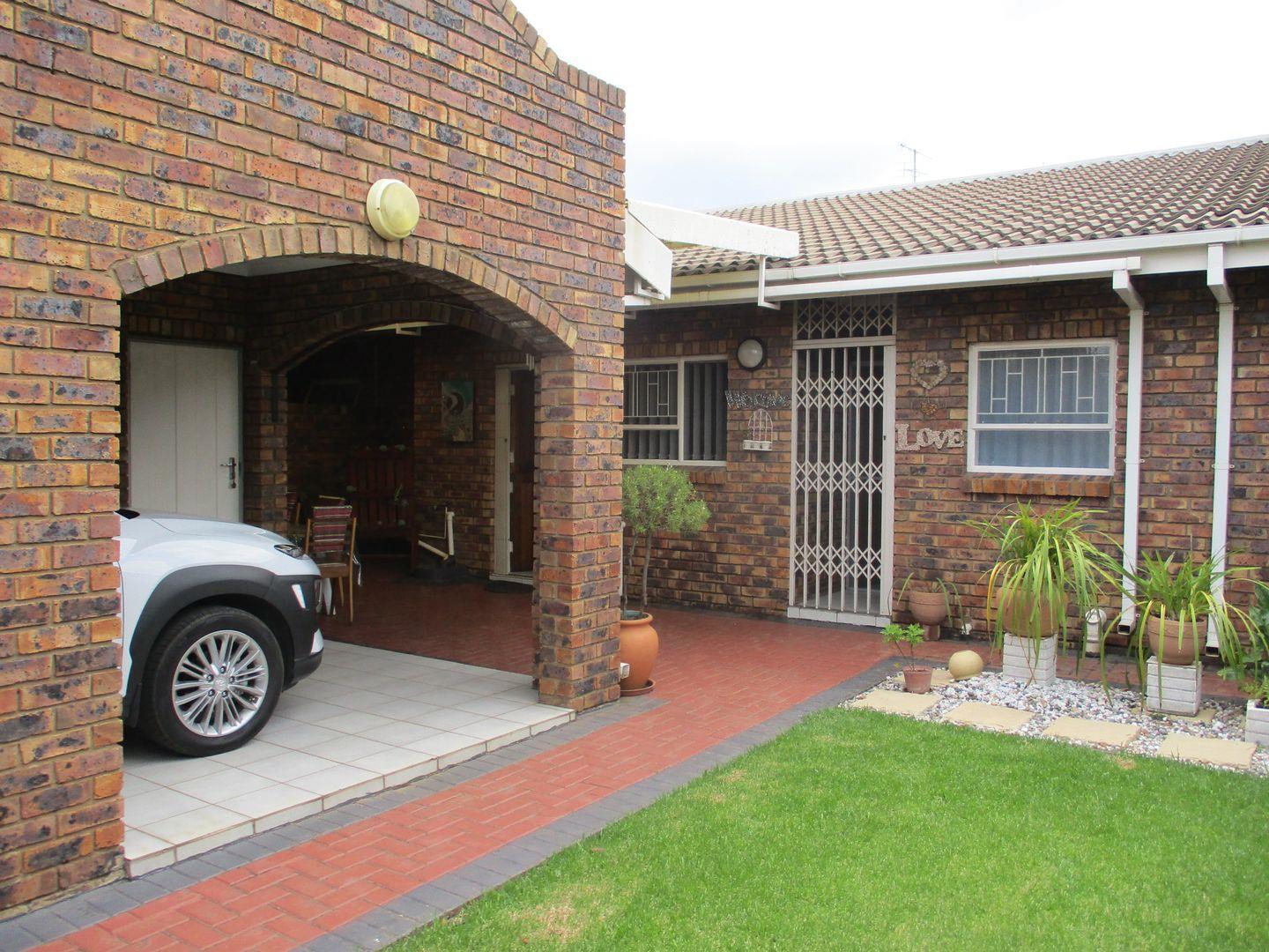 3 Bedroom Apartment / flat for sale in Three Rivers P24112149373