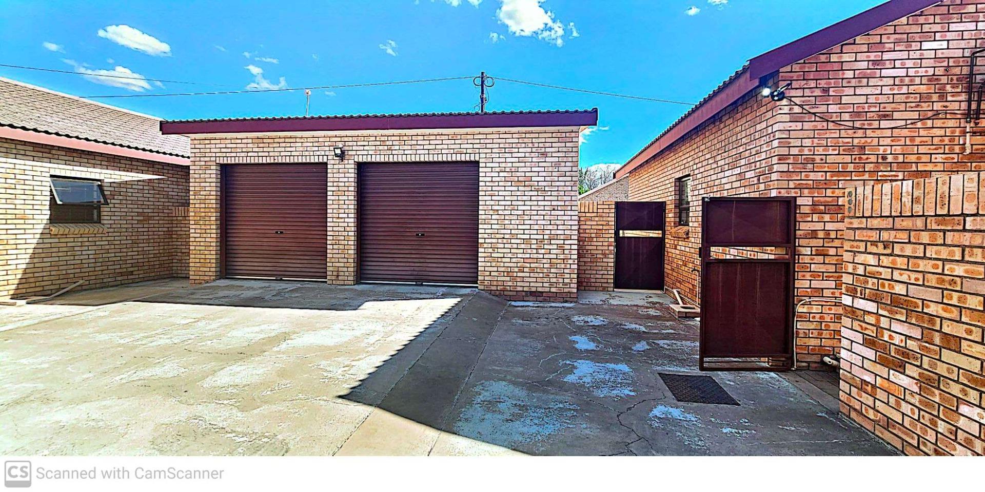 Townhouses for sale in Kimberley Kimberley Property