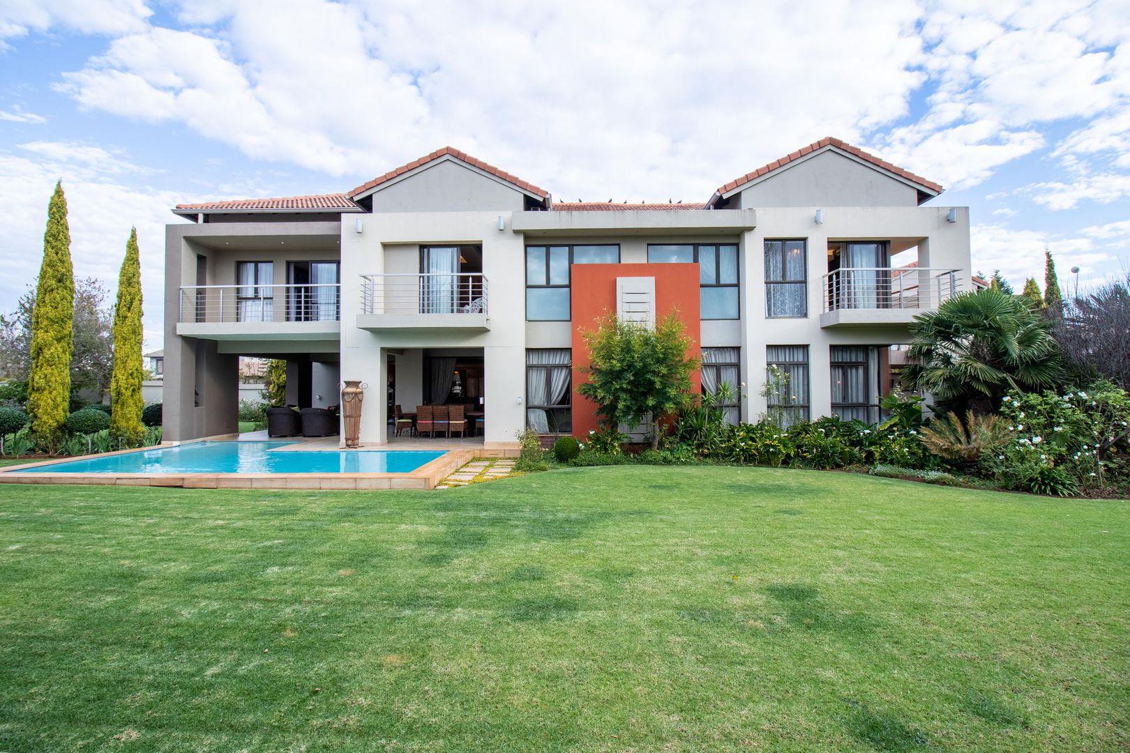 4 Bedroom House for sale in Van Der Hoff Park P24111264847