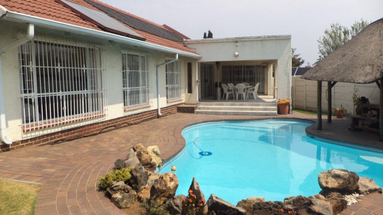 Highway Gardens Property Property and houses for sale in Highway