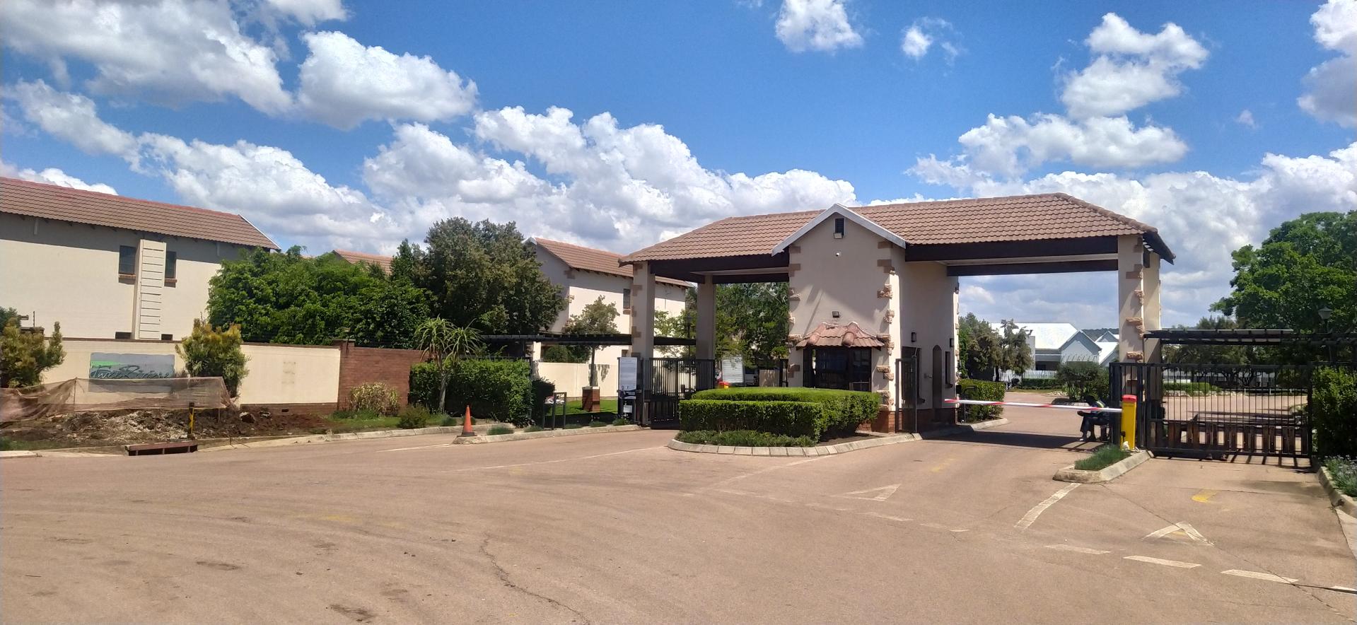 2 Bedroom Townhouse for sale in Montana Tuine P24113592972