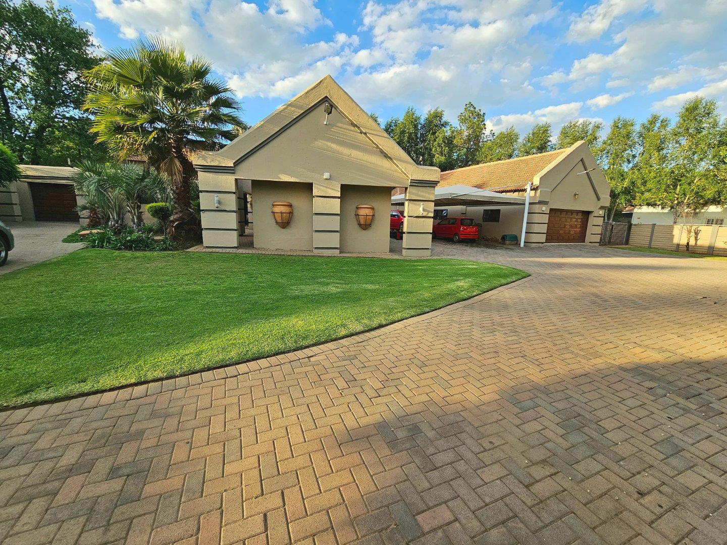 5 Bedroom House for sale in Vanderbijlpark SW 5 P24113595800