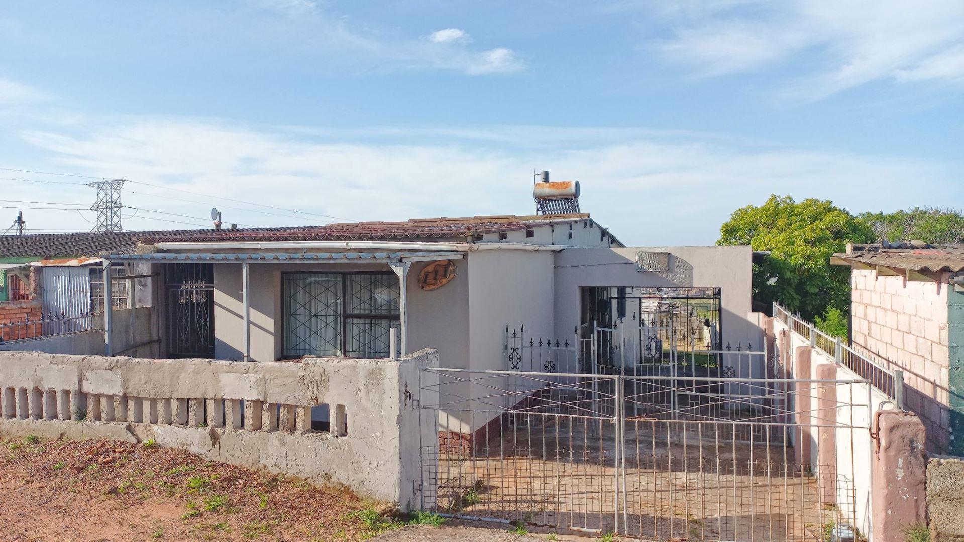 3 Bedroom House for sale in Schauderville 111 Dinsmore Road P24