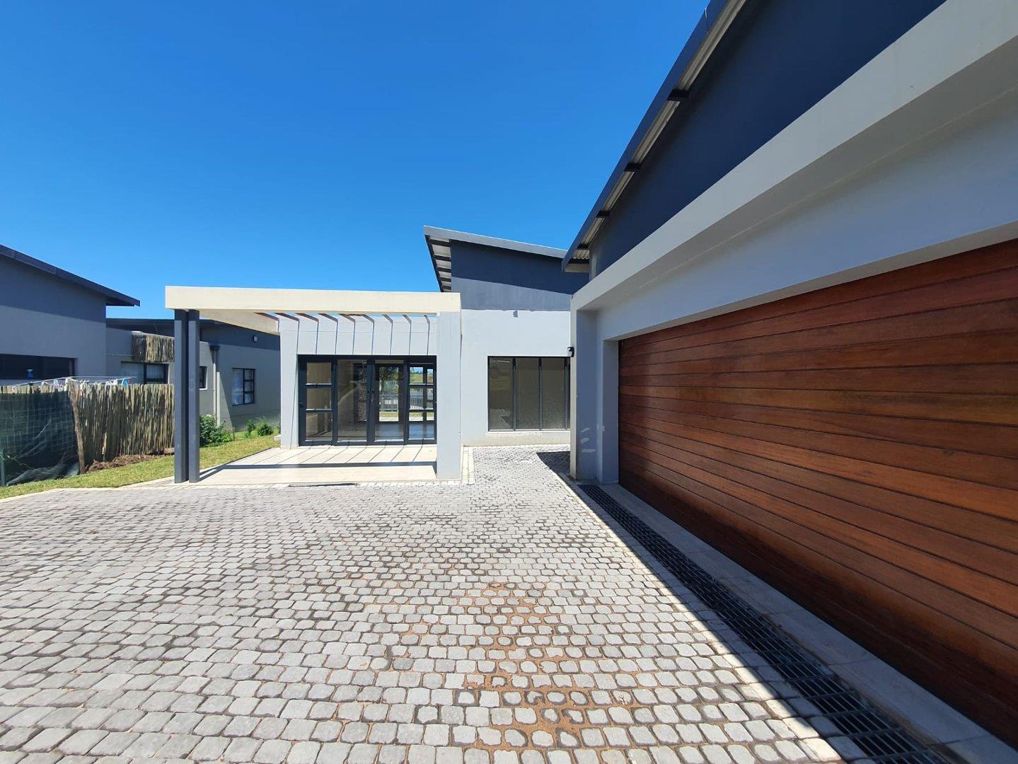 Palm Lakes Estate Property Property and houses for sale in Palm Lakes