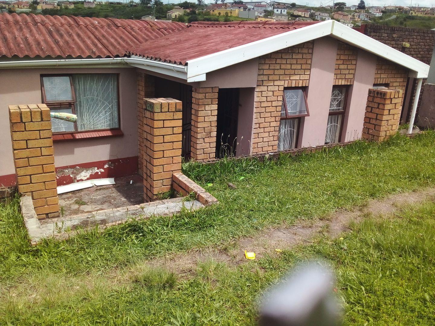 2 Bedroom House for sale in Mdantsane Nu 13 P24113596605