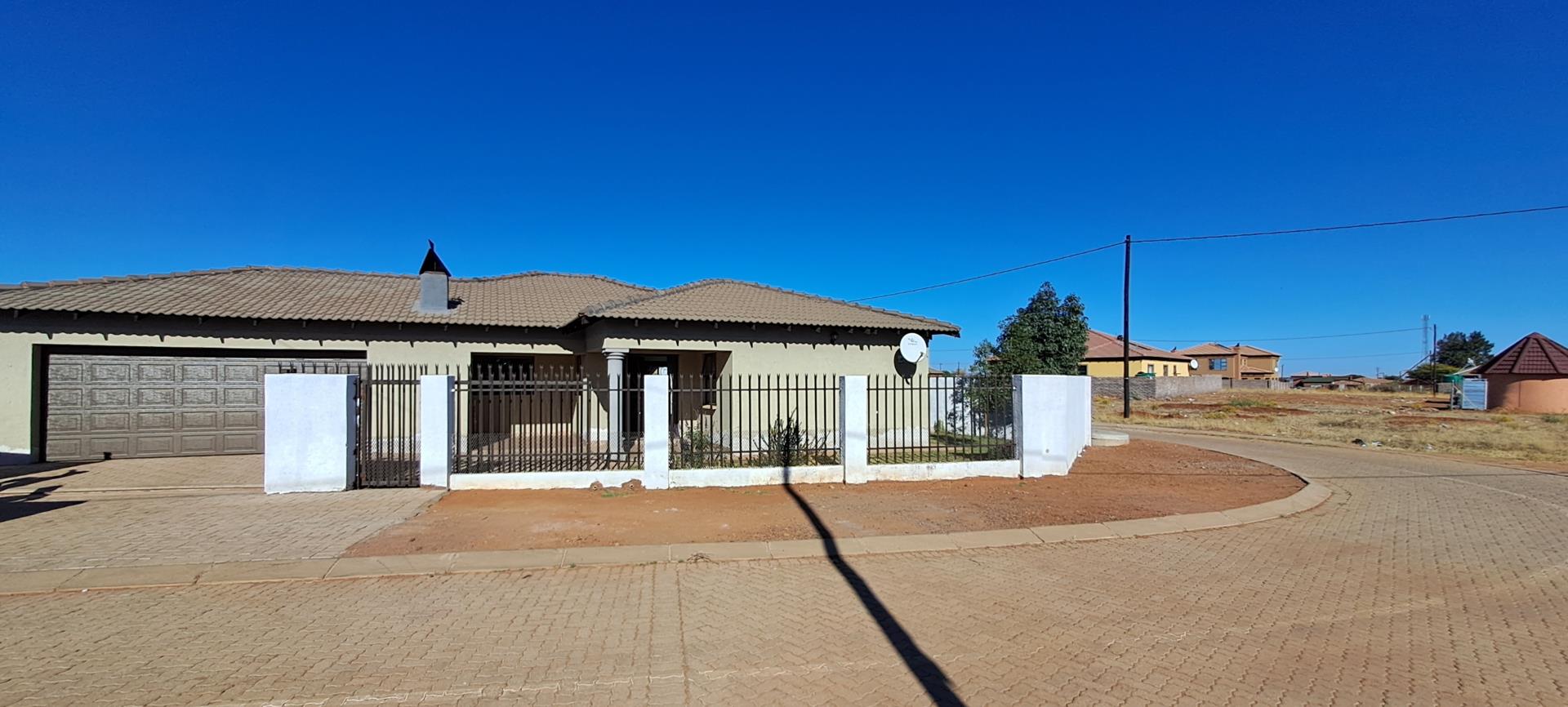 3 Bedroom House for sale in Kuruman Rural P24113599002