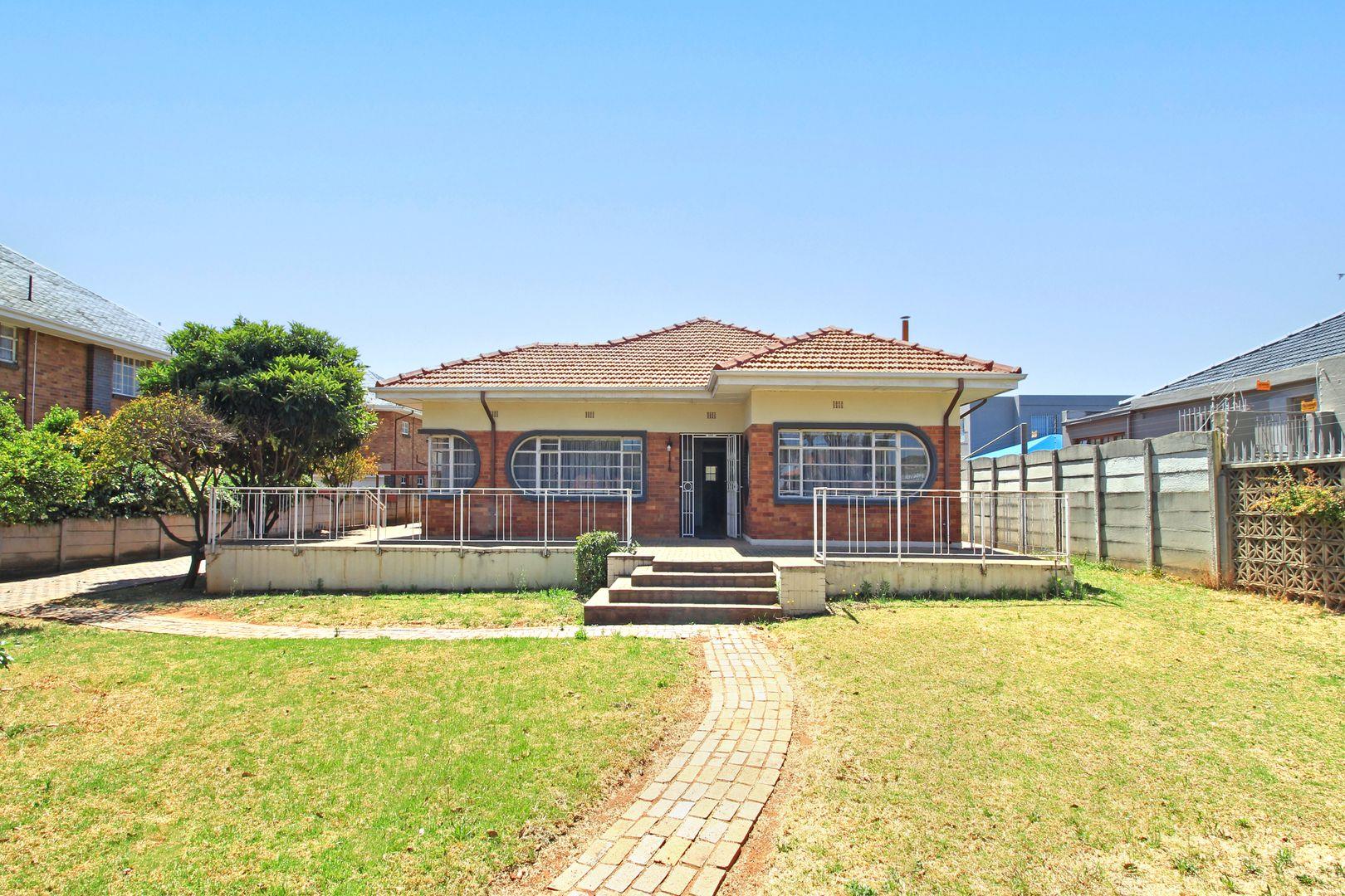 Greenside, Johannesburg Property Commercial property to rent in