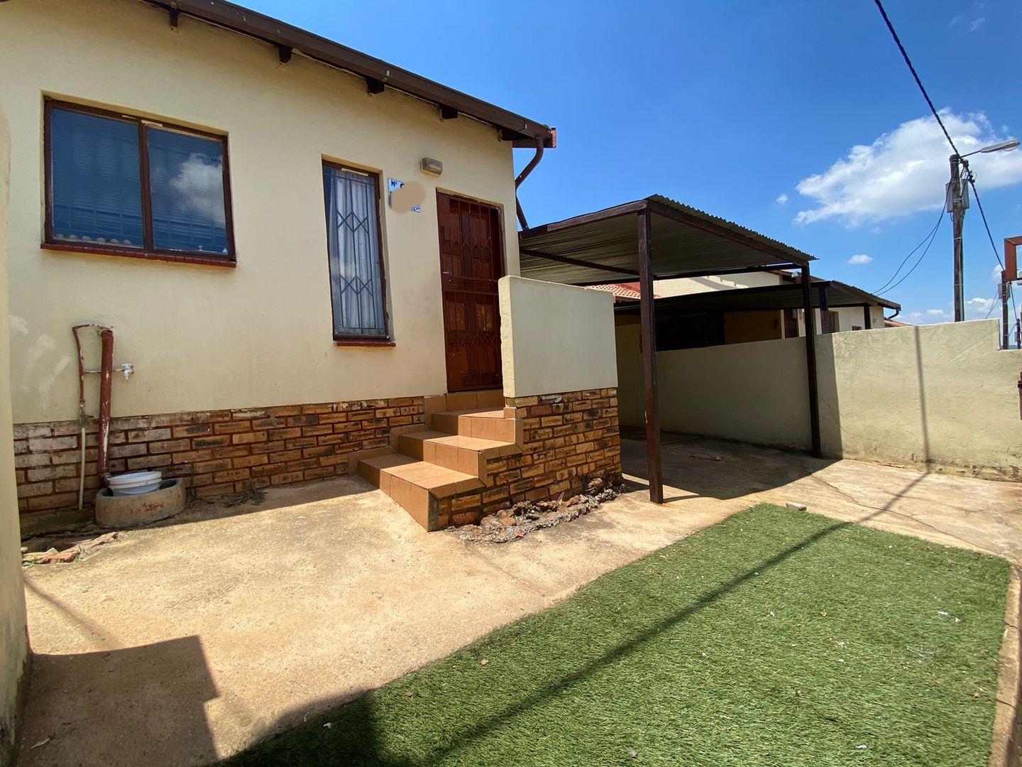 Lotus Gardens Property Property and houses for sale in Lotus Gardens