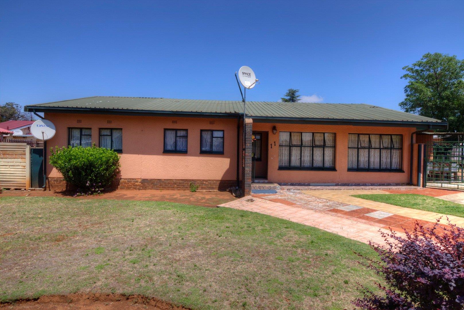 3 Bedroom House for sale in Kempton Park West 11 Pyp Avenue P24