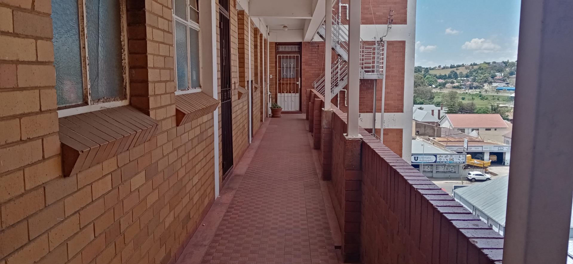 2 Bedroom Apartment / flat for sale in Krugersdorp Central 24 Ockerse
