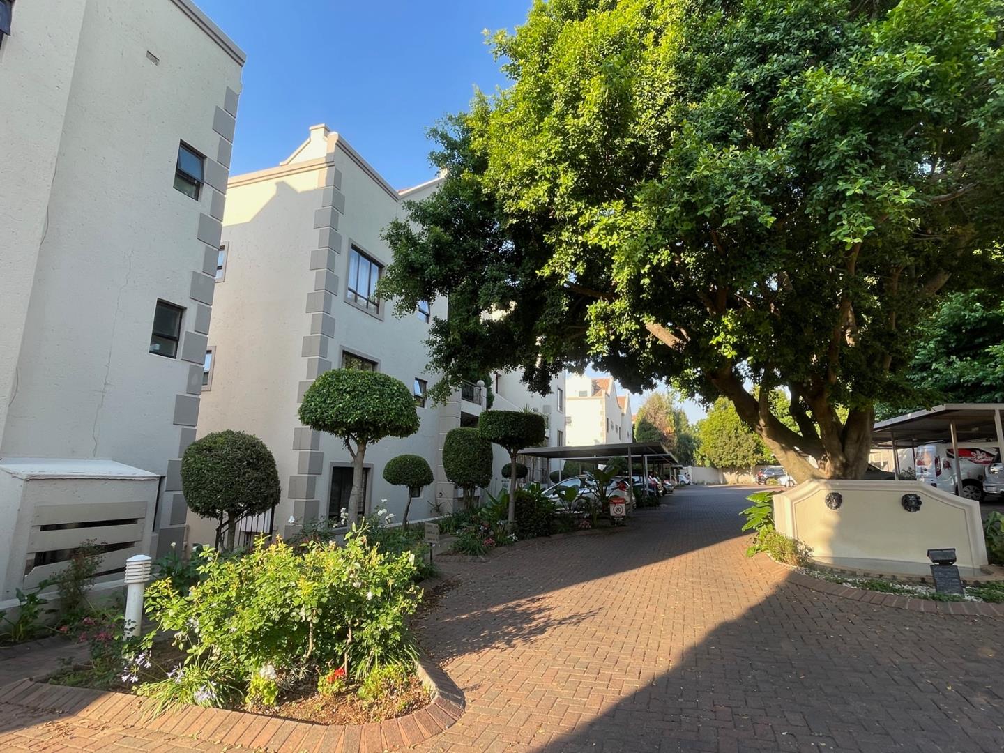 Waverley, Johannesburg Property Apartments / flats for sale in