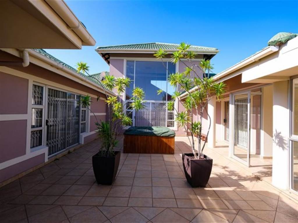 3 Bedroom House for sale in Somerset Park P24113602864