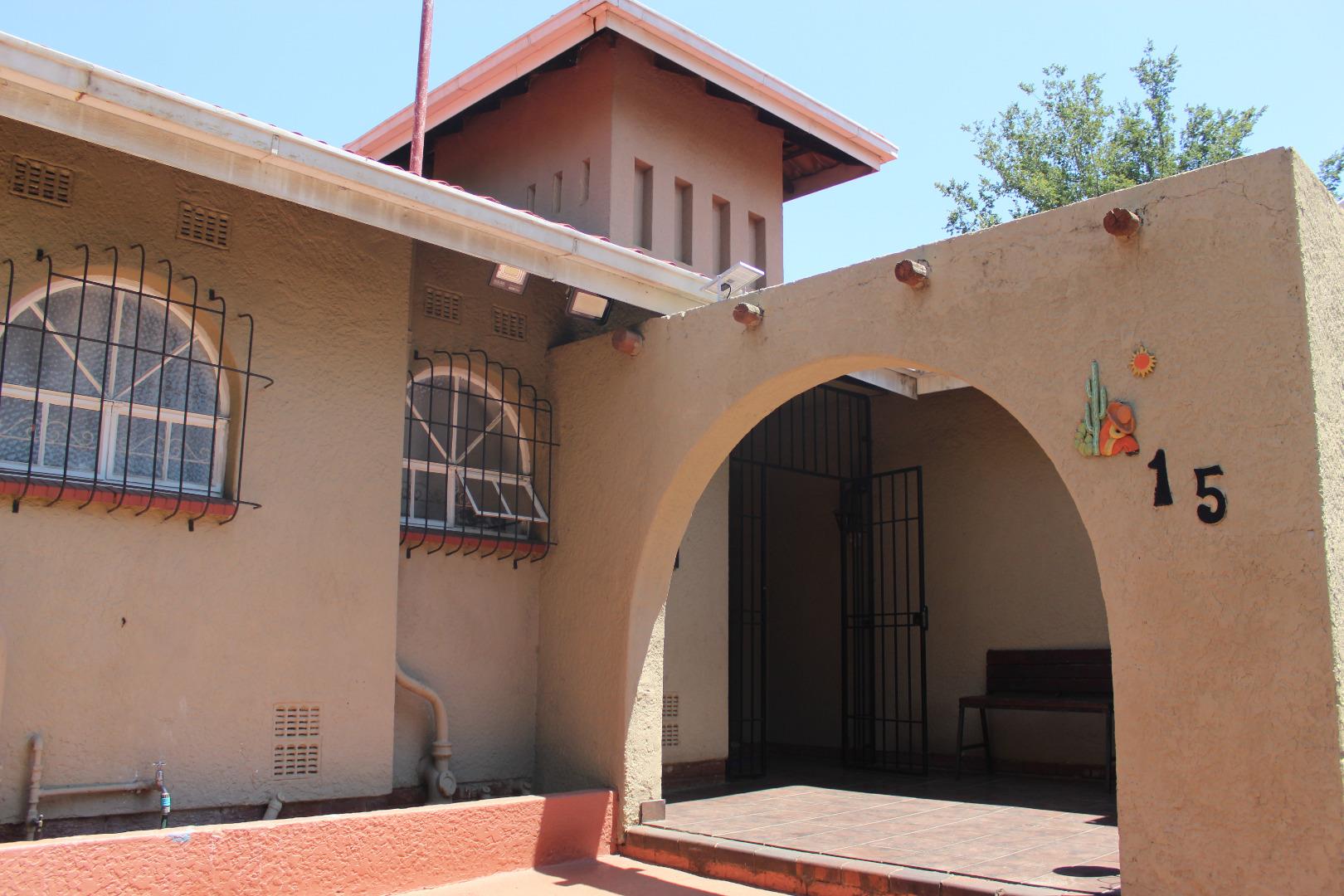 5 Bedroom House for sale in Mimosa Park P24113603388