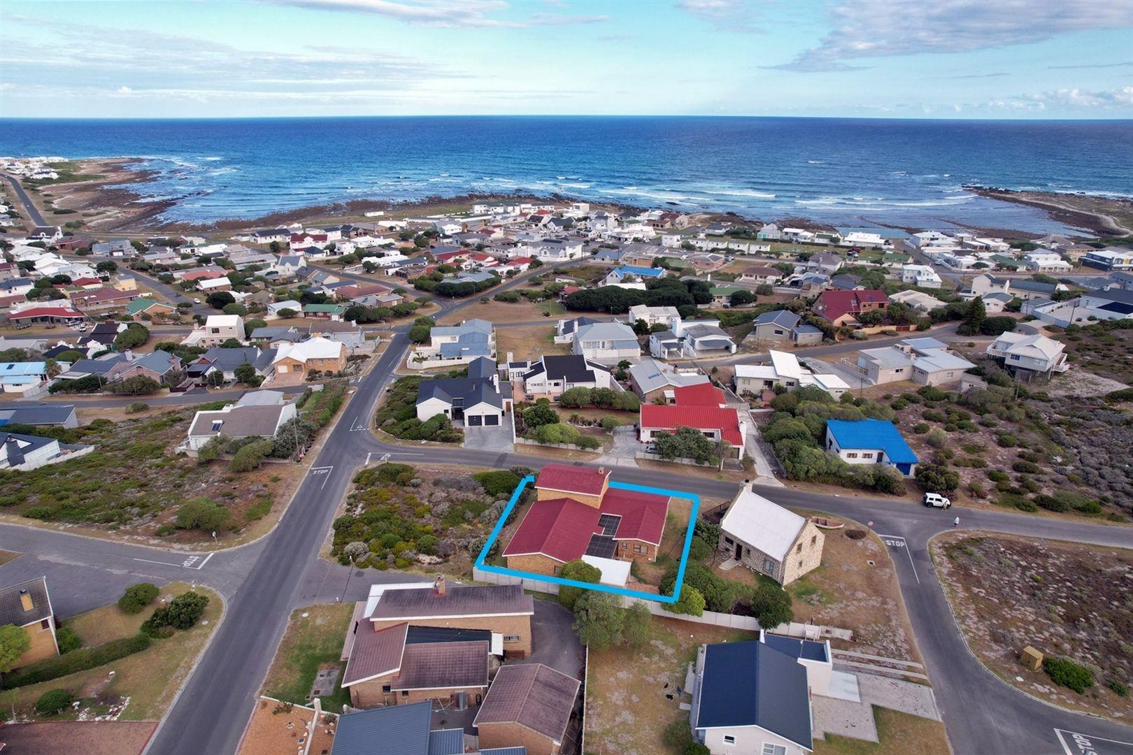 6 Bedroom House for sale in Agulhas 4 Highlevel Street P24112326263