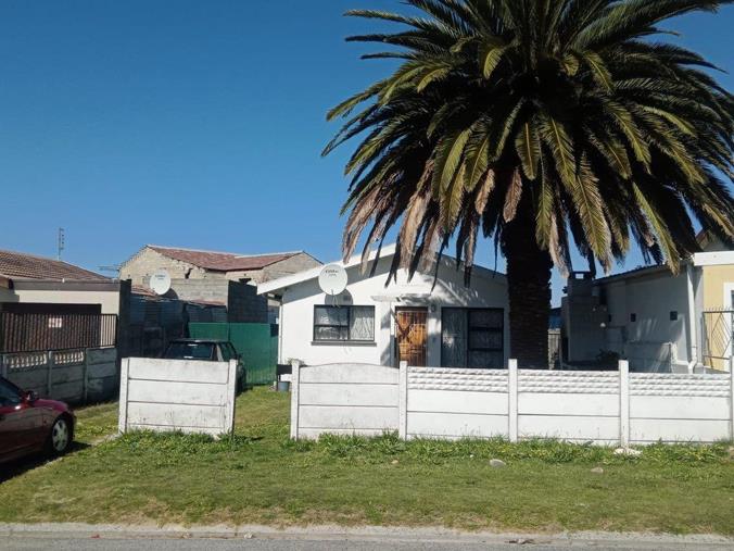 2 Bedroom House for Sale in Eersterivier South