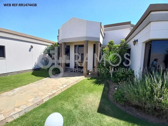 5 Bedroom House for Sale in Fairways