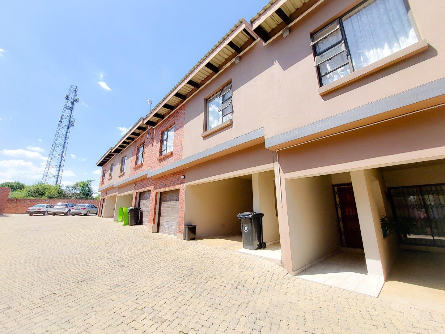 2 Bedroom Townhouse for sale in Baillie Park P24113591827