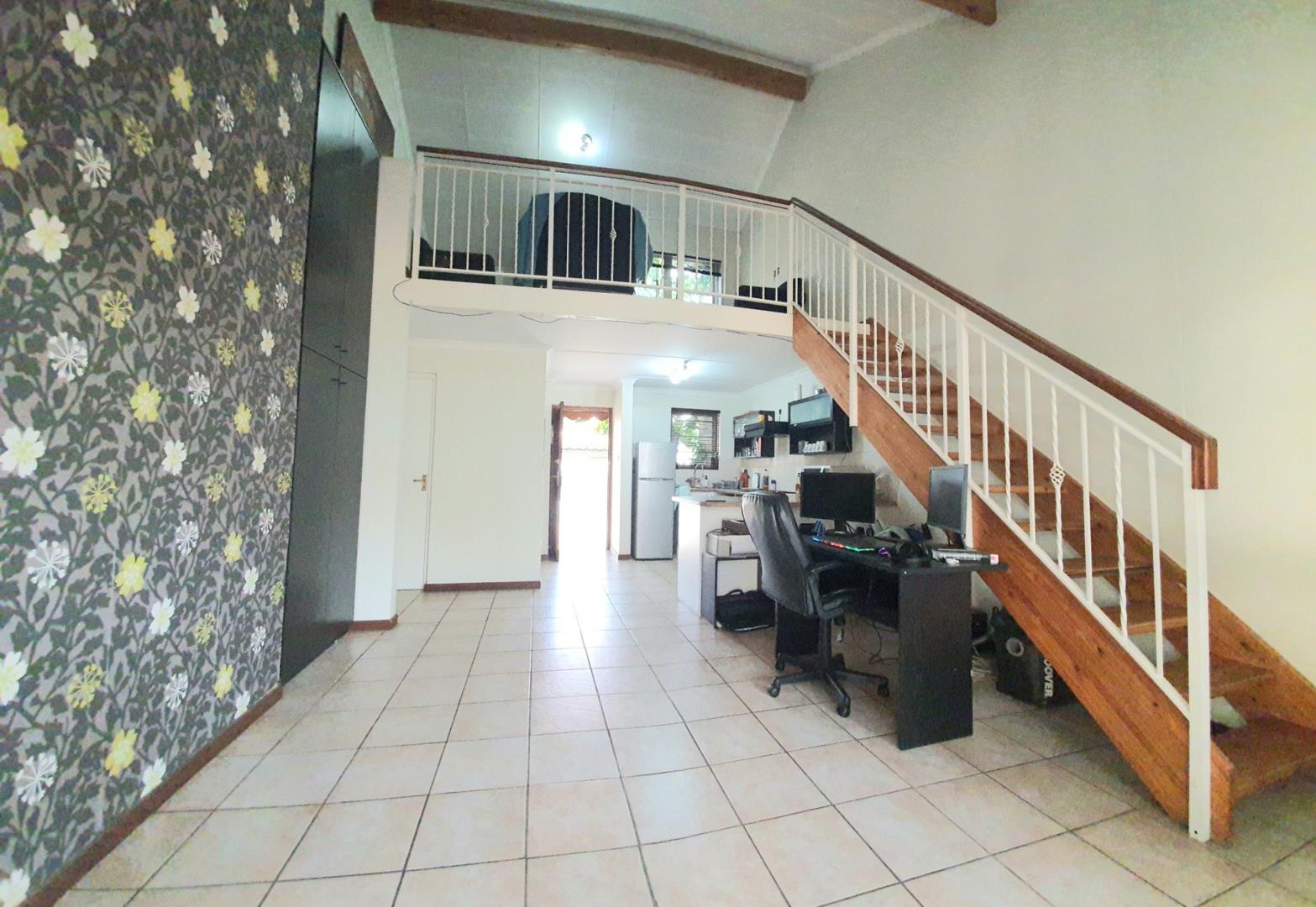 2 Bedroom Apartment / flat for sale in Sunninghill P24113605199