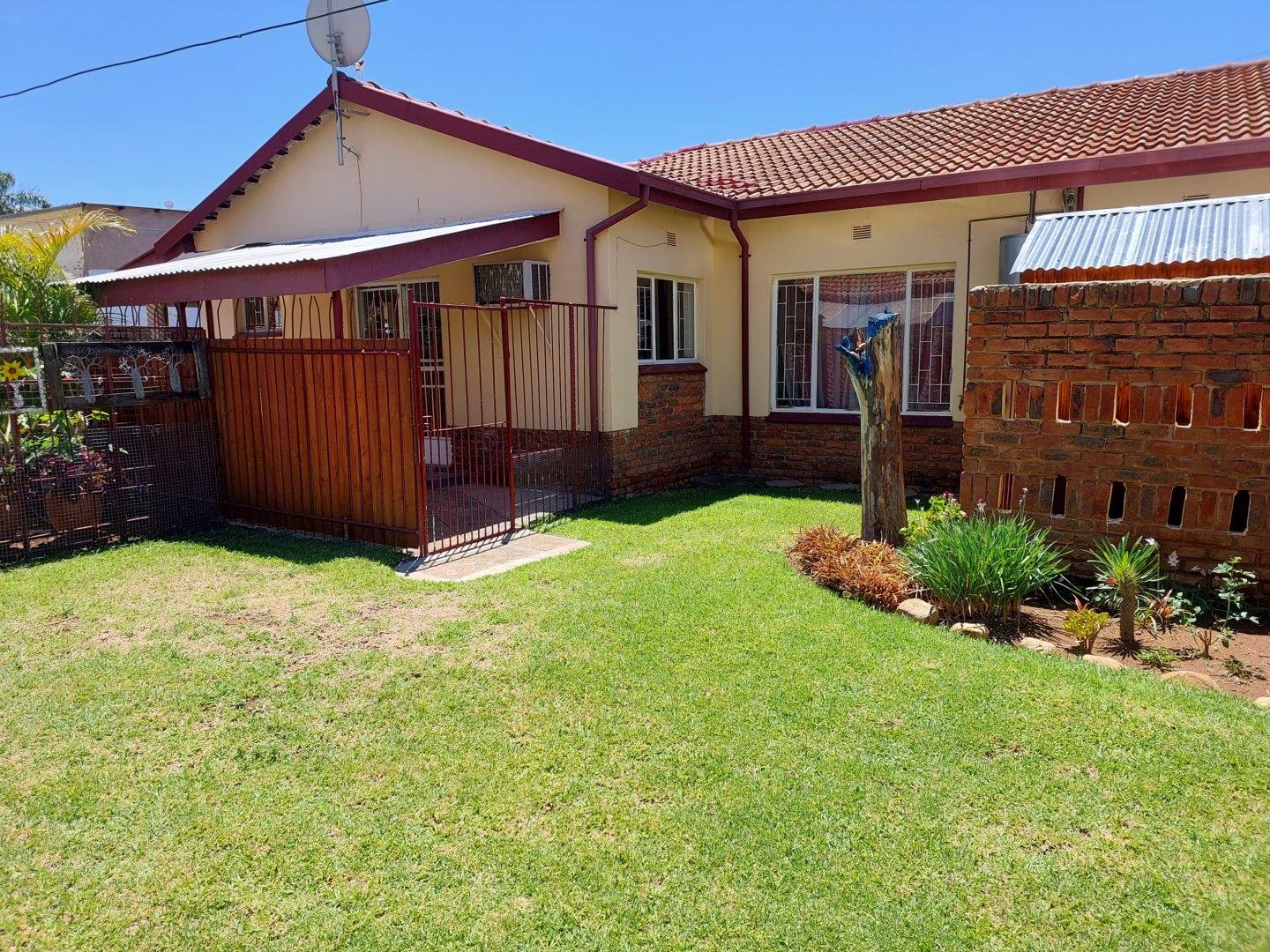 2 Bedroom Townhouse for sale in Bela Bela P24113605597