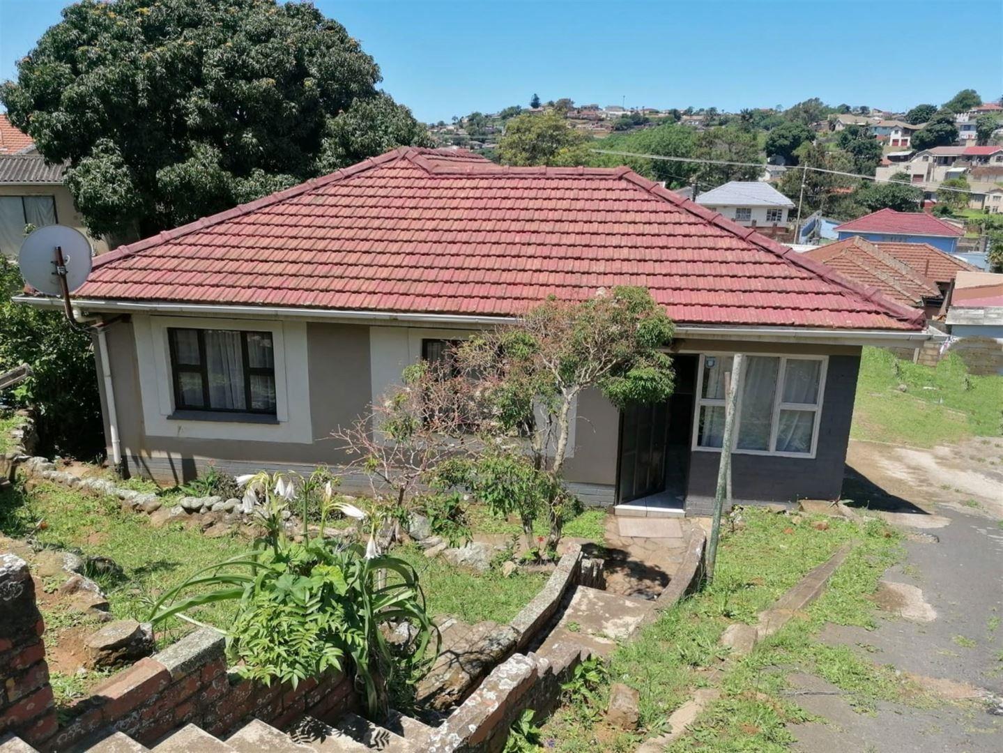 3 Bedroom House for sale in Montclair P24113611759