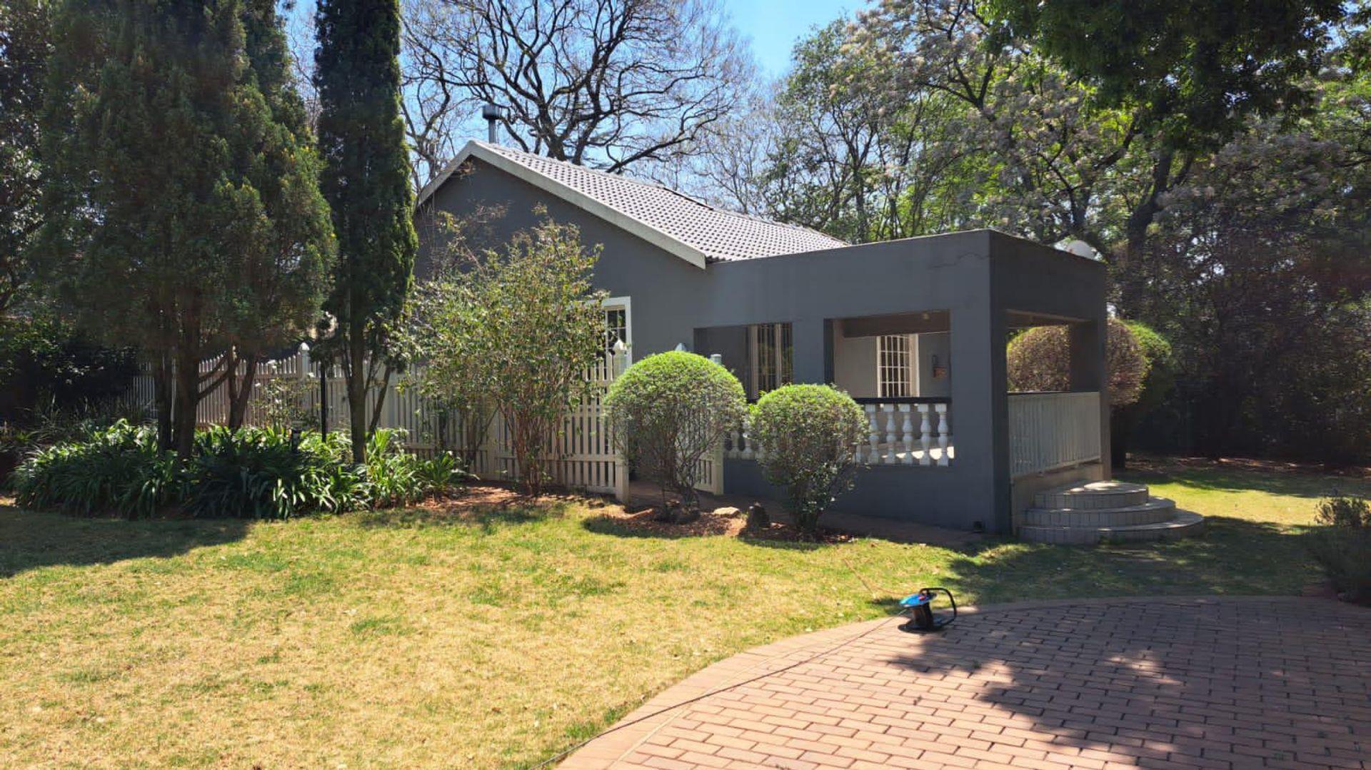 2 Bedroom House to rent in Bryanston P24113439123