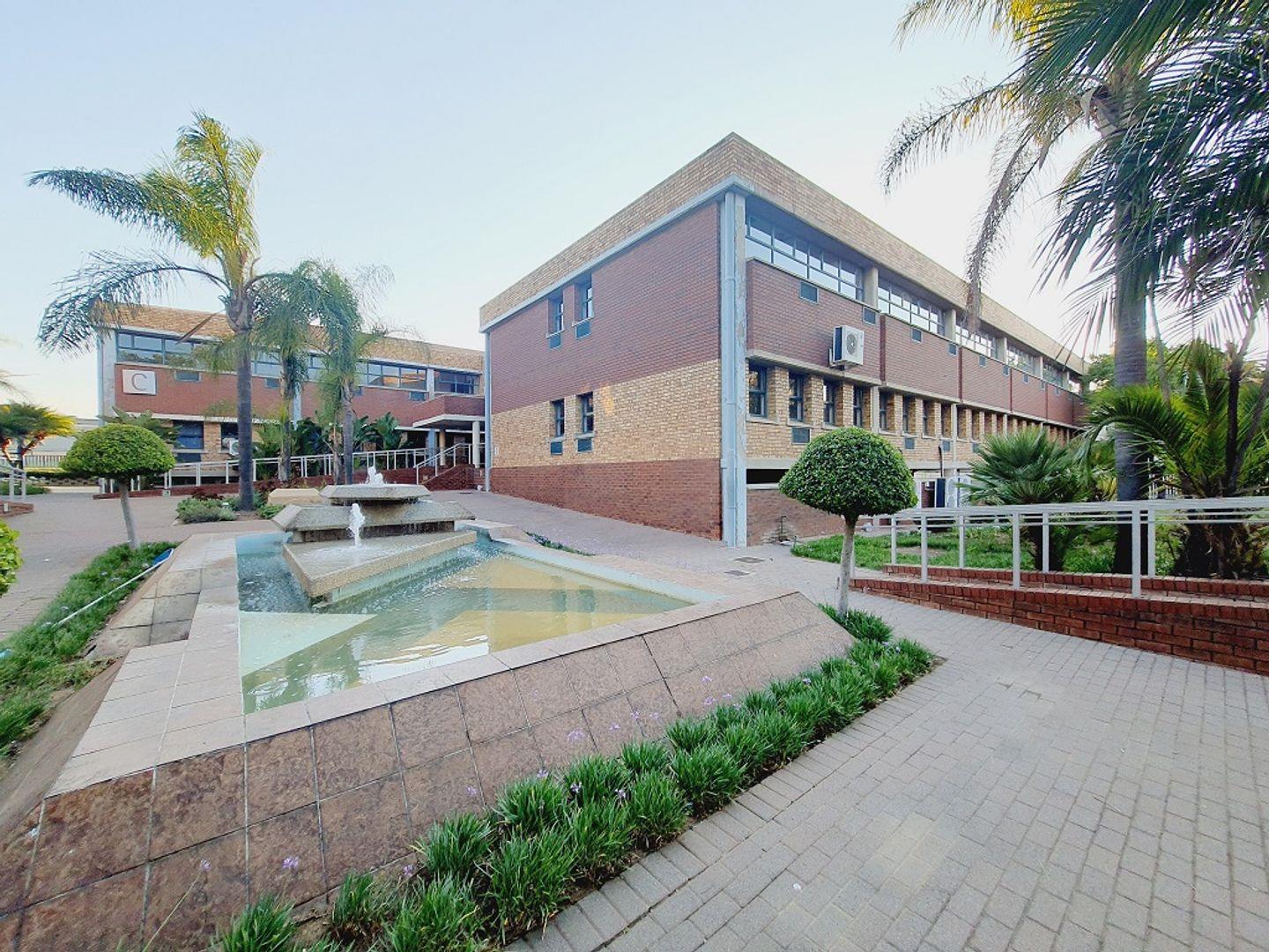 Halfway House Property Commercial property to rent in Halfway House