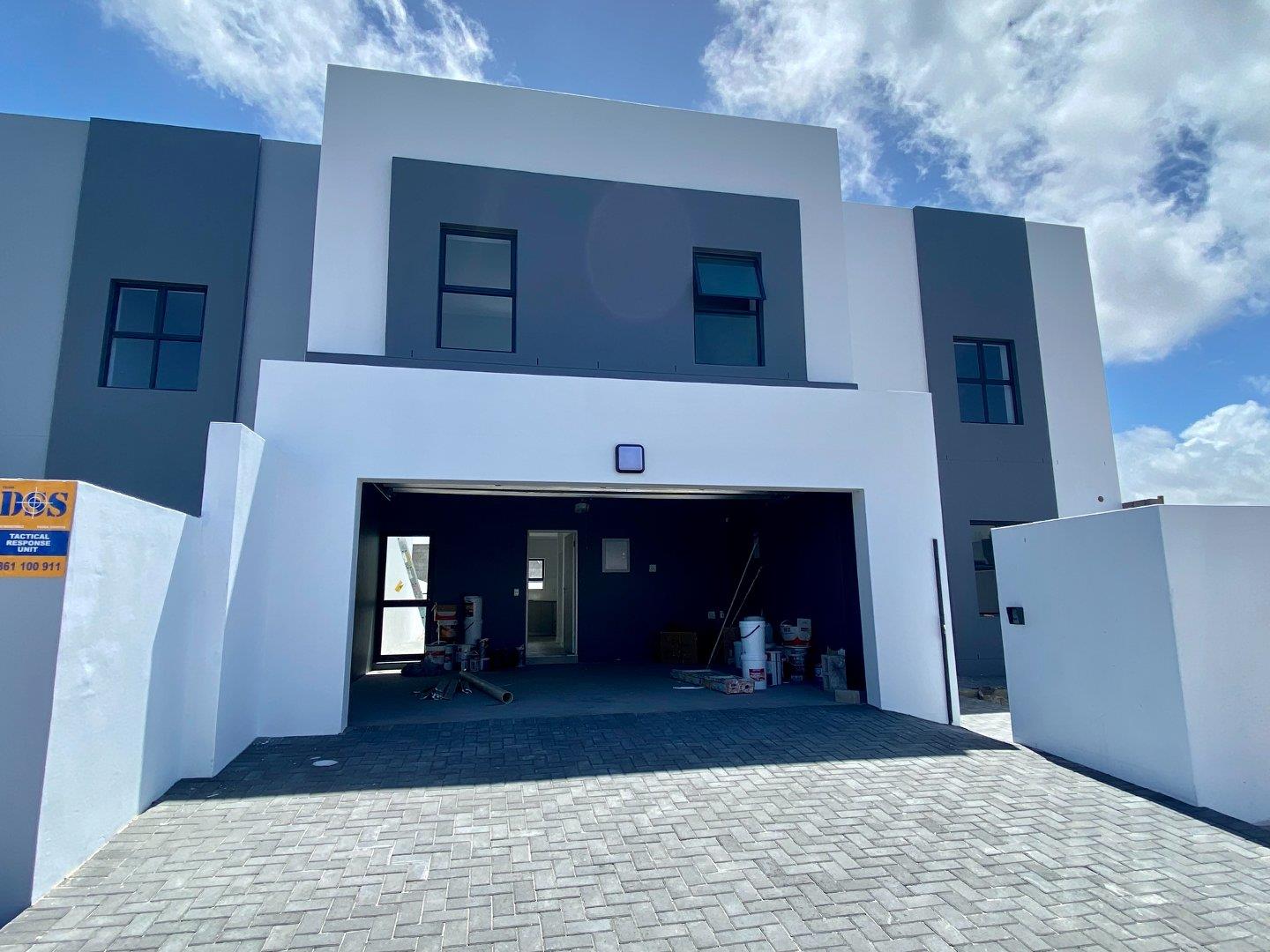 4 Bedroom House for sale in Sandown P24113311598