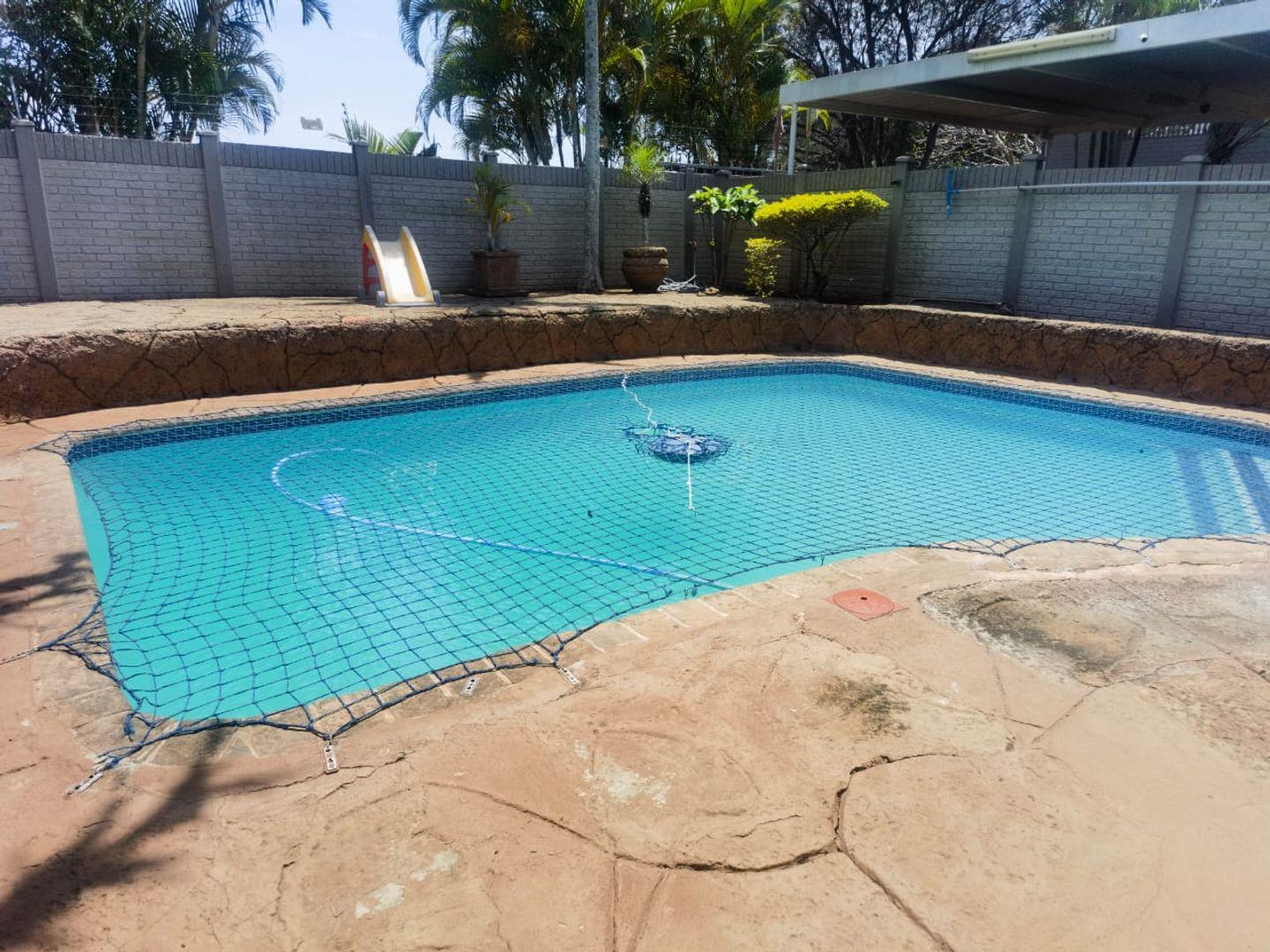 4 Bedroom House for sale in Sunningdale P24113613893