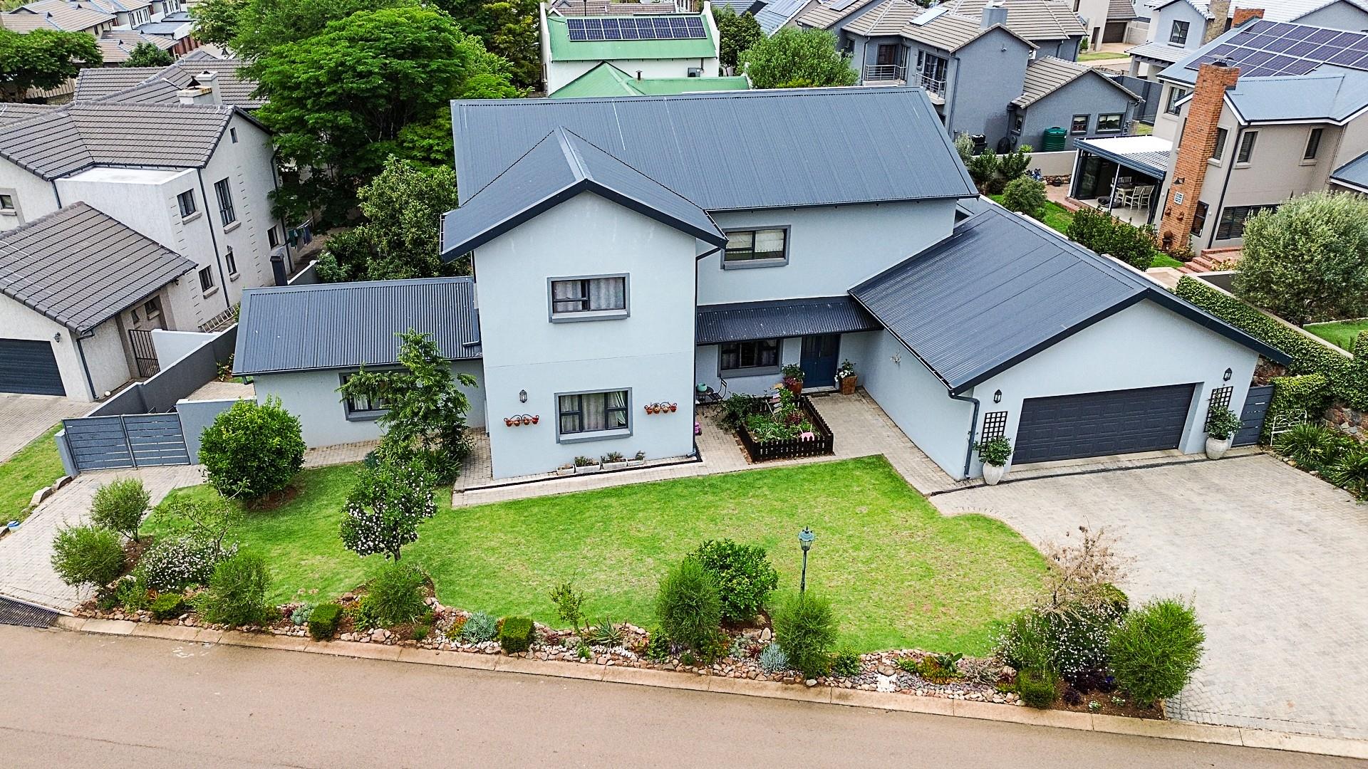 6 Bedroom House for sale in Candlewoods Country Estate 1855 Klipberg